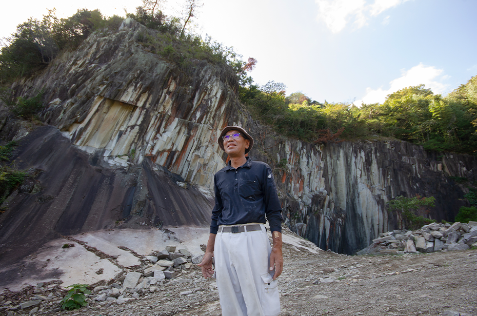 鷲之山石工品<br>兎子尾大（鷲之山石材商会）